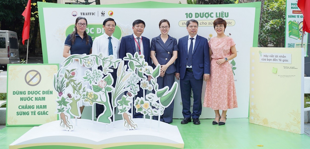 Hợp tác phát triển bền vững y học cổ truyền, gắn với bảo tồn thiên nhiên