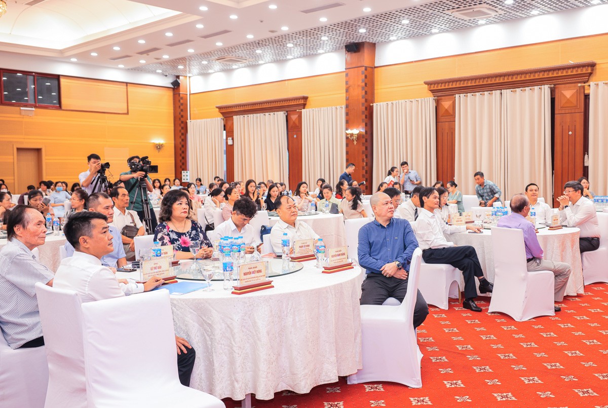 Ứng dụng khoa học công nghệ phát triển sản phẩm thiên nhiên: Kiến tạo cầu nối hợp tác Nhà nước – nhà khoa học – doanh nghiệp Ứng dụng khoa học công nghệ phát triển sản phẩm thiên nhiên: Kiến tạo cầu nối hợp tác Nhà nước – nhà khoa học – doanh nghiệp