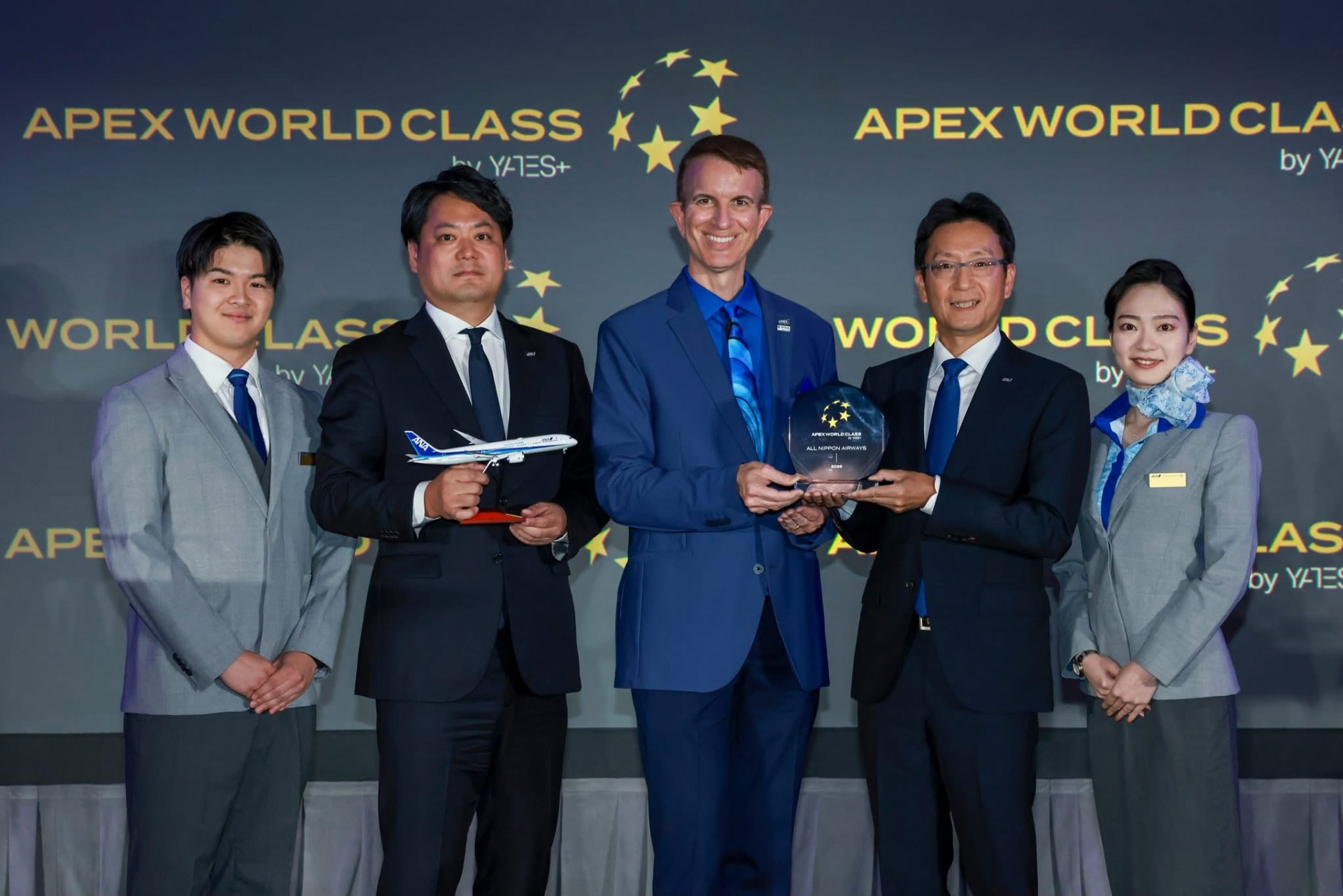 Cuộc đua dịch vụ hàng không toàn cầu: Thương hiệu chuẩn mực “World Class” Cuộc đua dịch vụ hàng không toàn cầu: Thương hiệu chuẩn mực “World Class”