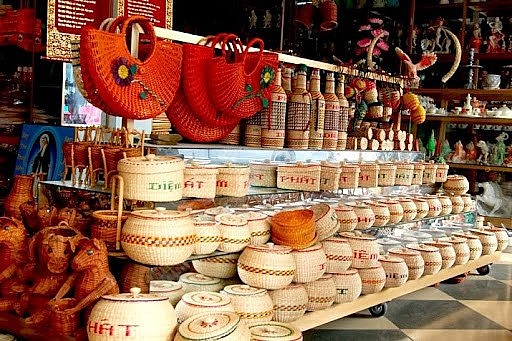 Hội chợ Làng nghề Việt Nam 2025: Cầu nối thị trường, lan tỏa thương hiệu thủ công và OCOP Việt