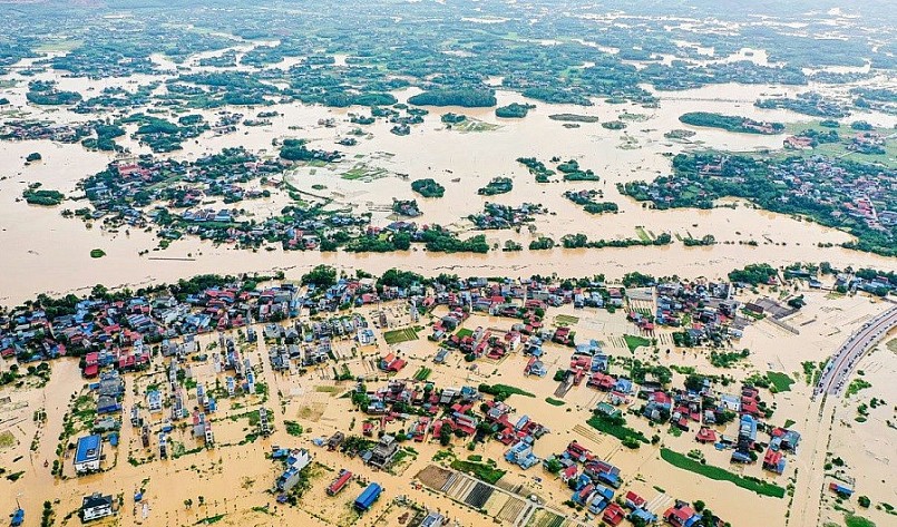 Chính phủ chỉ đạo quyết liệt khắc phục hậu quả sau bão số 11