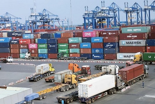 Xuất nhập khẩu bứt phá, hướng tới kỷ lục 900 tỷ USD trong năm 2025