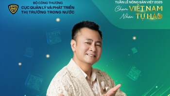 NSND Tự Long “chốt đơn” Gạo ST25 trên sóng livestream: Cách làm mới quảng bá nông sản Việt