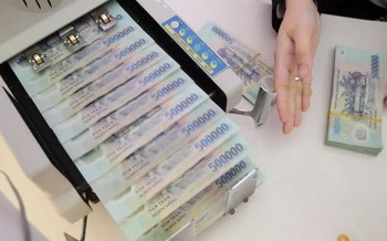 Ngân hàng Nhà nước yêu cầu dừng cho vay thanh toán tiền đặt cọc bất động sản: Cảnh báo rủi ro tín dụng