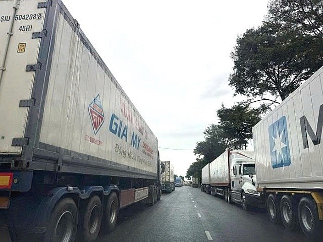 undefined Đắk Lắk kiến nghị khẩn gỡ ách tắc gần 2.000 container sầu riêng xuất khẩu