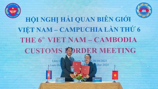 Hải quan Việt Nam và Hải quan Campuchia tăng cường hợp tác trong đấu tranh chống buôn lậu