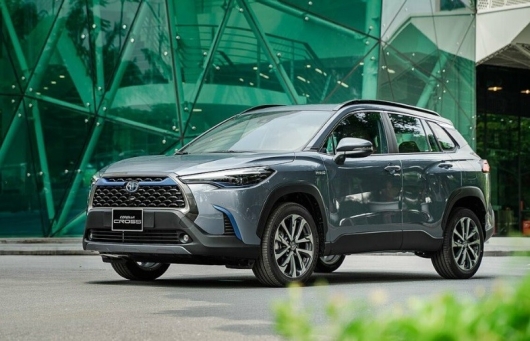 Từ 2026, xe hybrid giảm giá mạnh nhờ ưu đãi thuế: Thị trường ô tô Việt Nam sôi động cuộc đua xanh