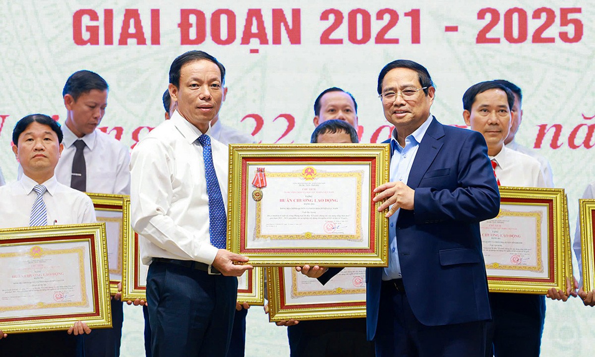 Bắc Ninh hiện thực hóa phát triển bao trùm, bền vững: phấn đấu đến hết năm 2027, toàn tỉnh không còn hộ nghèo Bắc Ninh hiện thực hóa phát triển bao trùm, bền vững: phấn đấu đến hết năm 2027, toàn tỉnh không còn hộ nghèo