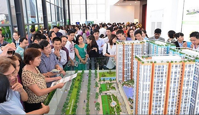 undefined Siết mạnh xử phạt sàn bất động sản ký hợp đồng với “môi giới chui”