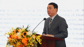 Gần 50% trường y đào tạo "chệch" chuẩn: Bác sĩ trẻ nguy cơ không được hành nghề