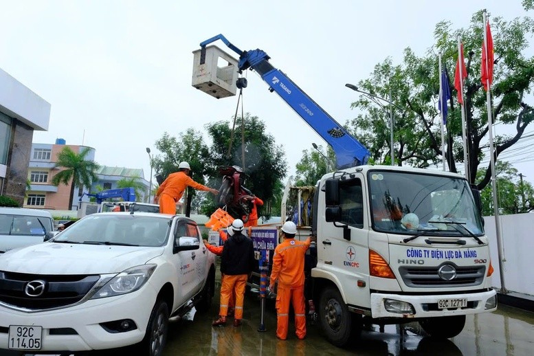 Thủ tướng yêu cầu giữ ổn định thị trường, bảo đảm hàng hóa thiết yếu, ngăn đầu cơ tăng giá sau mưa lũ