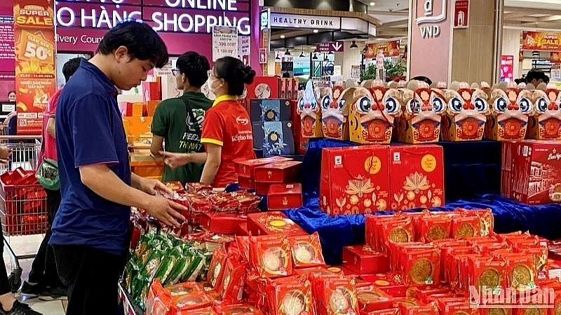 Hà Nội chủ động nguồn hàng thiết yếu bảo đảm cung ứng dồi dào cho Tết 2026