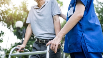 Đột quỵ khiến 70% mất khả năng làm việc, gánh nặng đè nặng gia đình