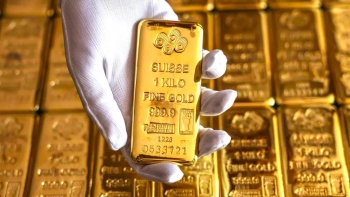 Chiều 22/12, giá vàng thế giới và trong nước đồng loạt xác lập mặt bằng giá mới