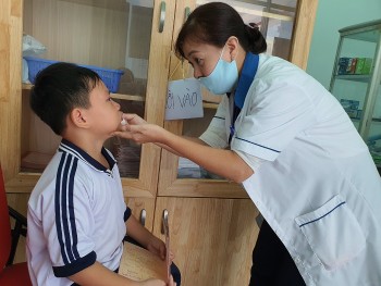 Củng cố, nâng cao năng lực hệ thống y tế trường học