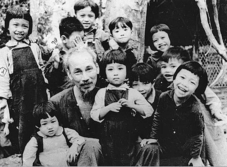 Kỷ niệm 131 năm Ngày sinh Chủ tịch Hồ Chí Minh (19/5/1890-19/5/2021): Tháng Năm nhớ Bác