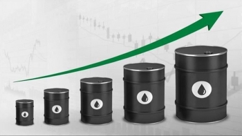Cập nhật giá xăng dầu hôm nay 18/5/2022: Tăng mạnh
