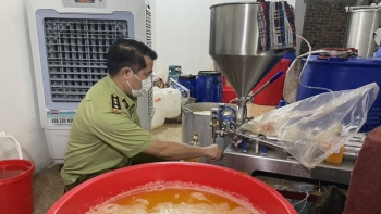 Hà Nội: Triệt phá xưởng sản xuất mỹ phẩm có dấu hiệu giả mạo nhiều nhãn hiệu lớn
