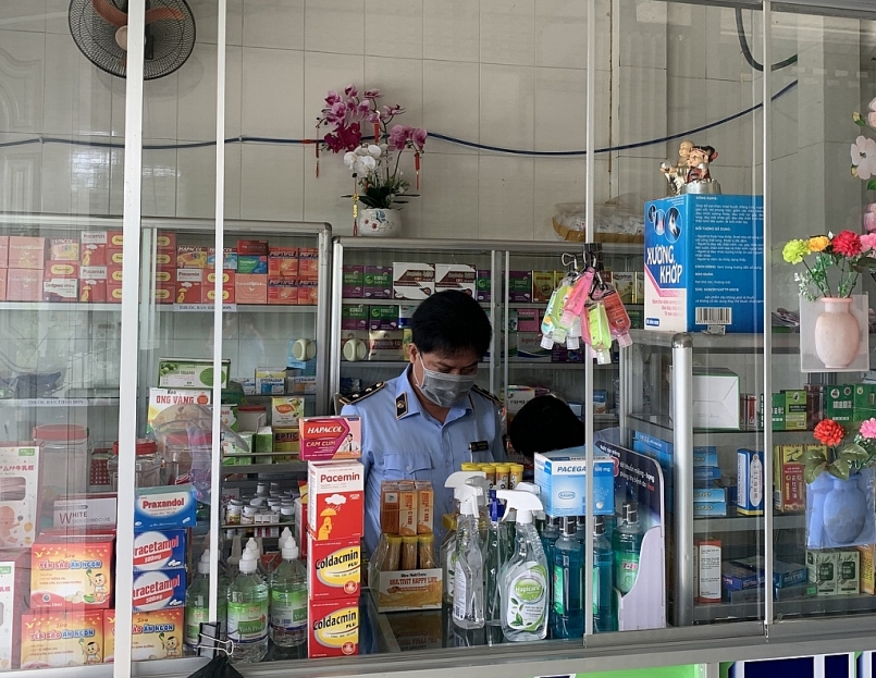 Vĩnh Long: Phát hiện quầy thuốc Xuân Mai bán thuốc tây đã hết hạn sử dụng
