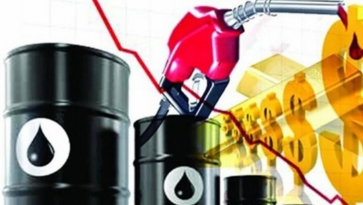 Giá xăng dầu hôm nay 30/7: Giảm mạnh