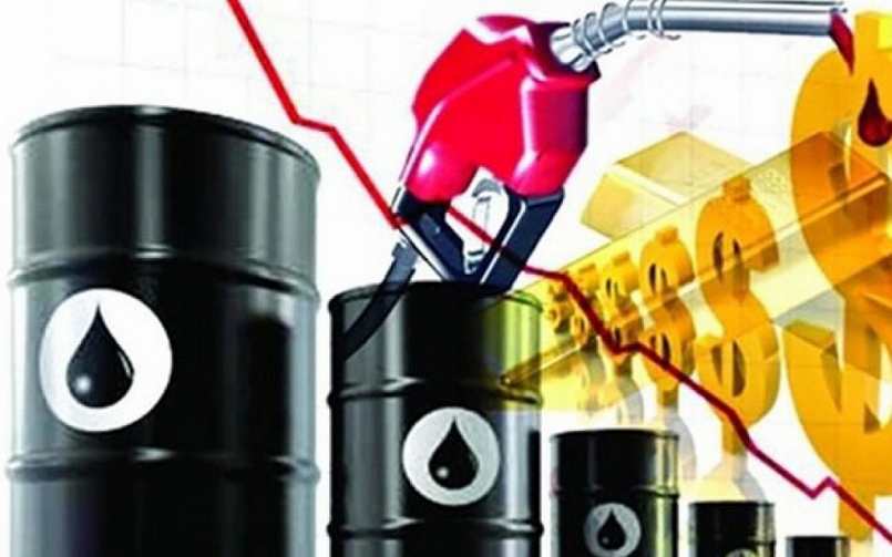Giá xăng dầu hôm nay 30/7: Giảm mạnh