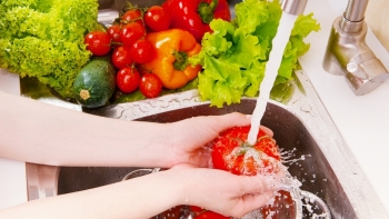 Chính phủ yêu cầu xem xét giảm giá nước sạch cho người dân