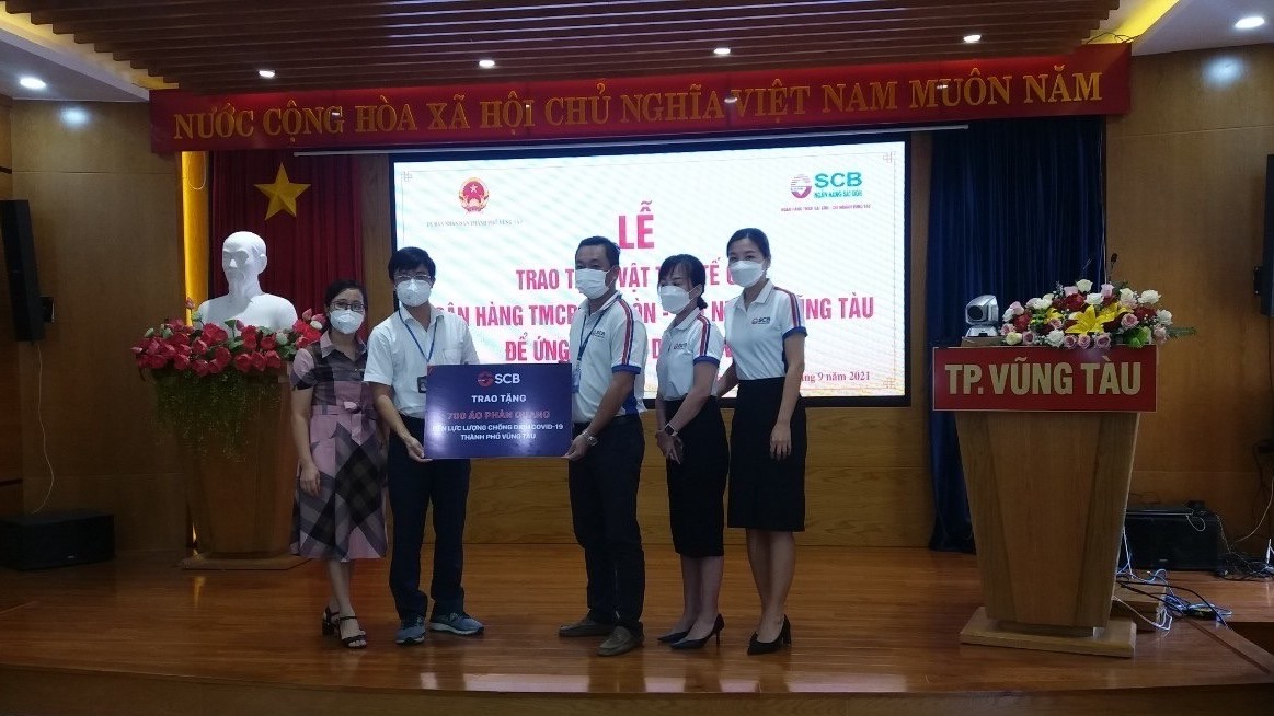 SCB ủng hộ phòng chống dịch Covid-19 tại các địa phương