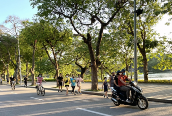 Hà Nội: Người dân được phép tập thể dục, thể thao ngoài trời từ 28/9