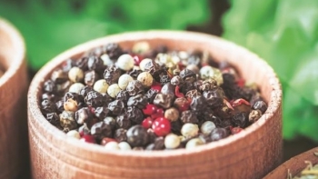 Giá hồ tiêu hôm nay 14/1: Cao nhất 53.000 đồng/kg