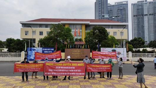 Khách hàng bỏ tiền mua căn hộ Saigon South Plaza nhưng không được thừa nhận